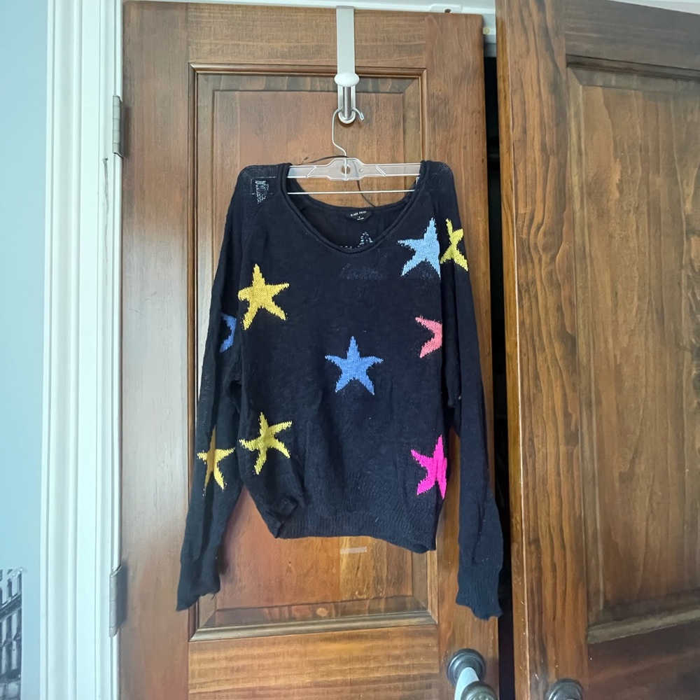 Boutique sweater w cute stars